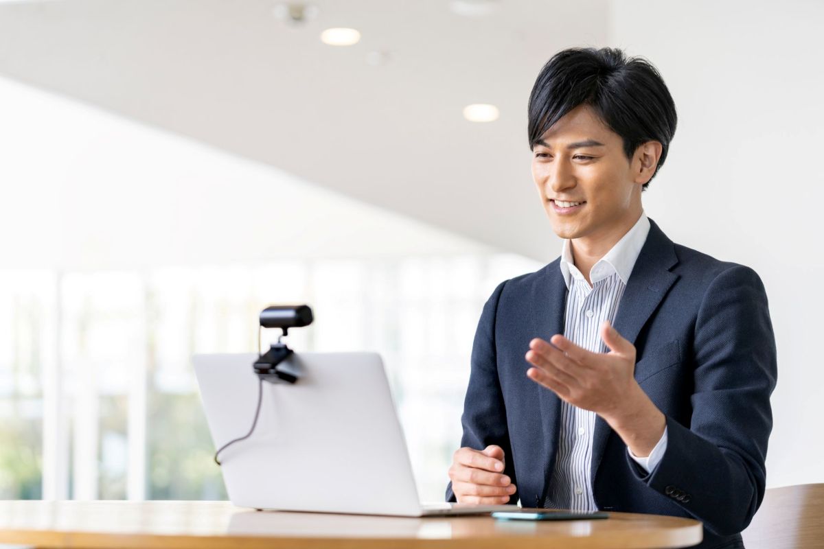 チームの結束を高める謎解き研修はオンラインにも対応しています